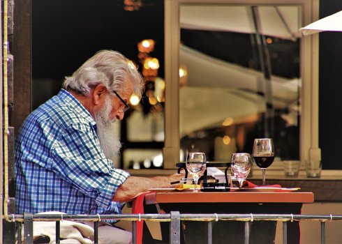 3_Calgary man forgets time while at coffee shop